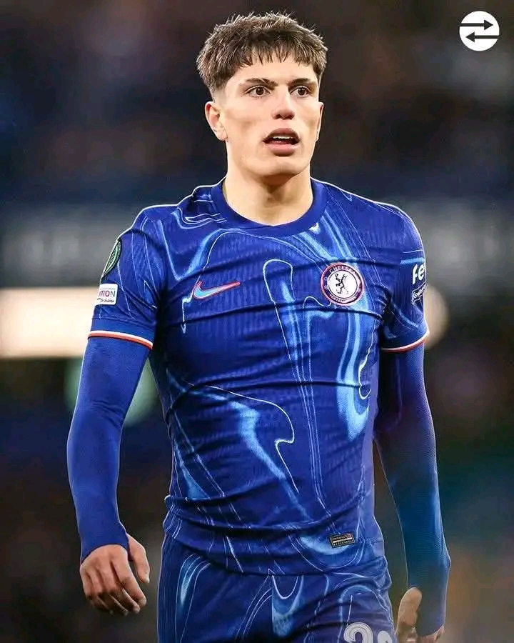 Garnacho in Chelsea Jersey (2)