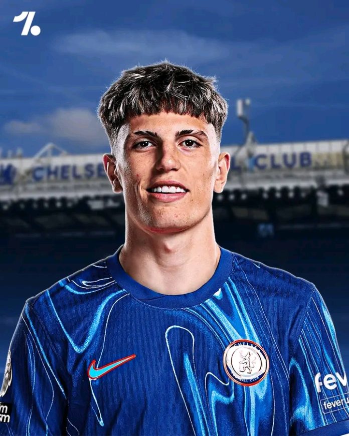 Garnacho in a Chelsea picture