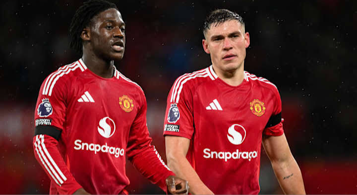 Manchester United defensive midfielders, Mainoo and Ugarte